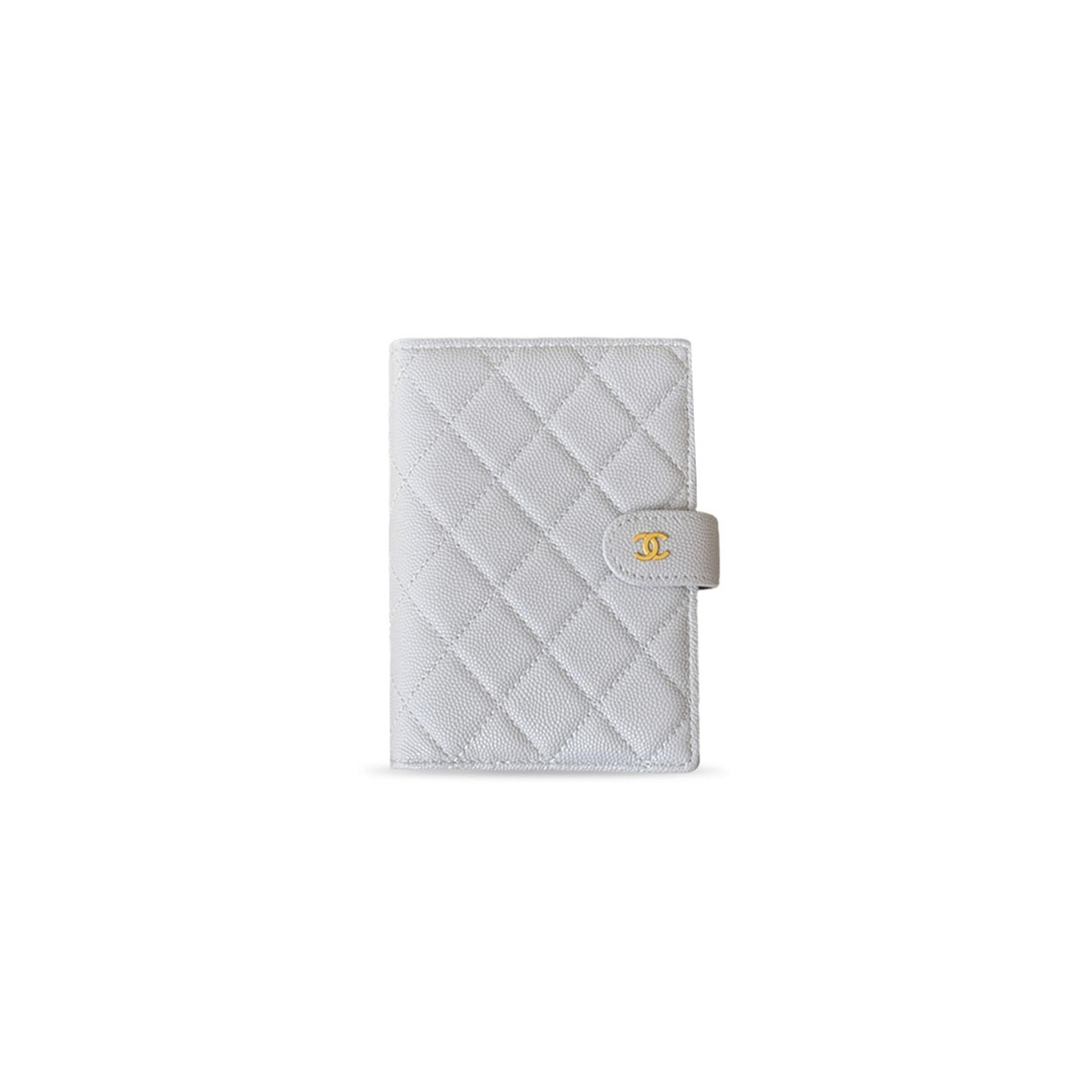 CHANEL CAVIAR QUILTED PASSPORT HOLDER A96066 (15*10*3cm)